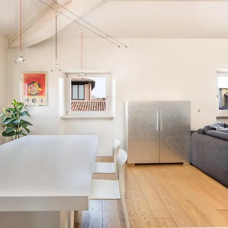 Stunning Floor Flat In The Heart Of * Verona