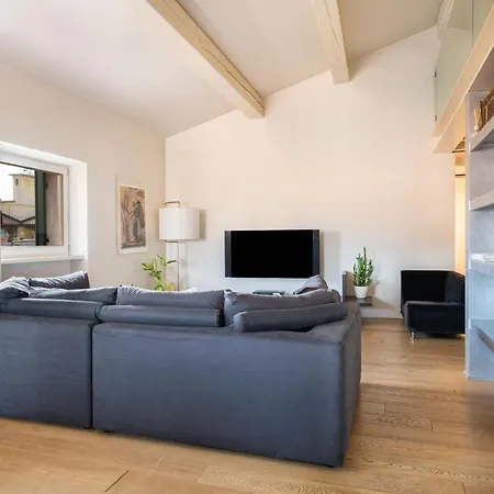 Apartment Stunning Floor Flat In The Heart Of *